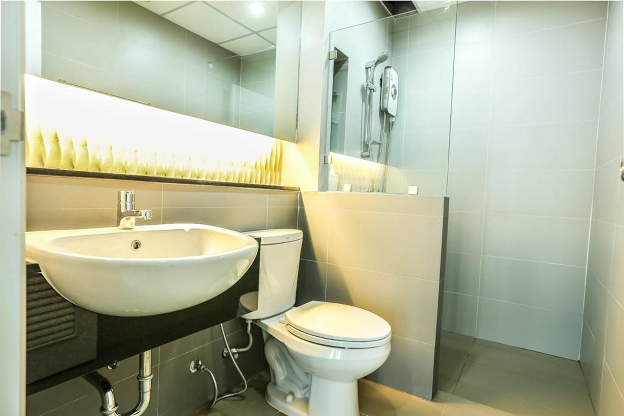 Central Place Serviced Apartment Angsila Chonburi Extérieur photo