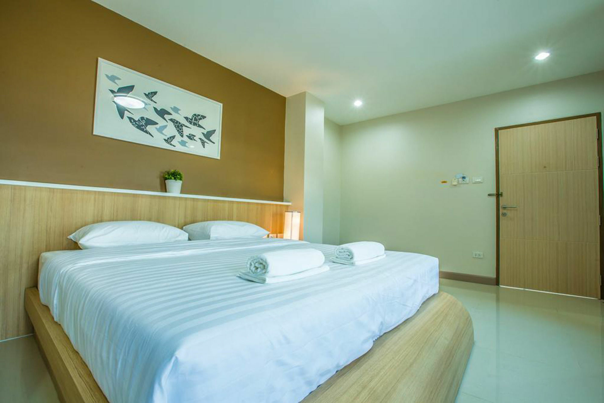 Central Place Serviced Apartment Angsila Chonburi Extérieur photo