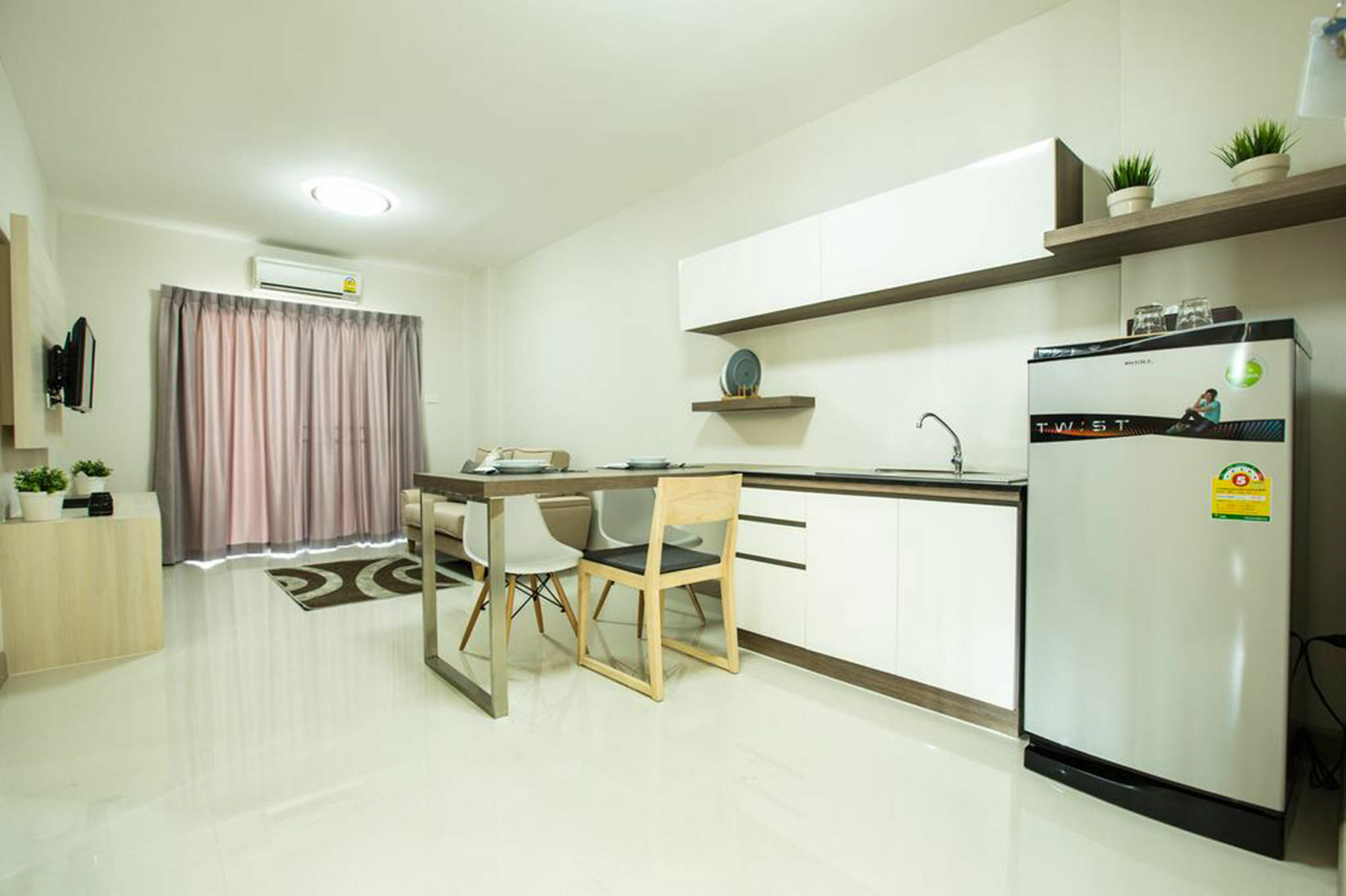 Central Place Serviced Apartment Angsila Chonburi Extérieur photo