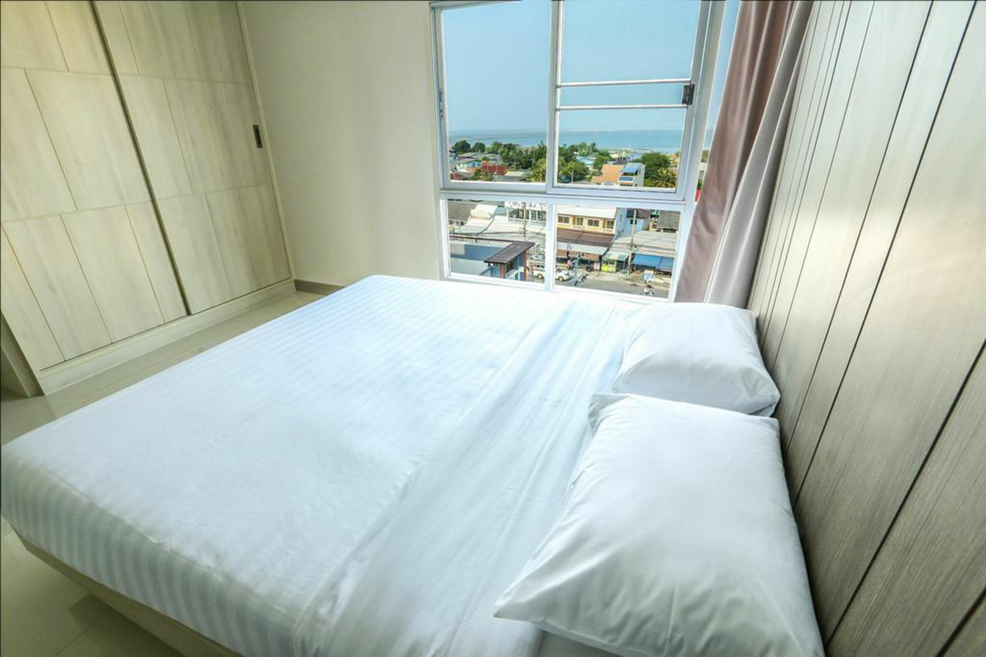 Central Place Serviced Apartment Angsila Chonburi Extérieur photo